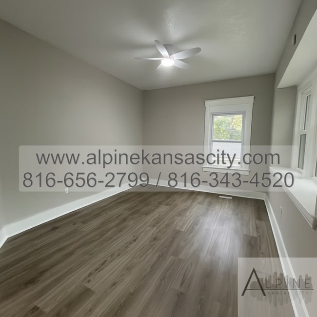 Building Photo - Beautiful Midtown Rehab! Main Floor Primary!