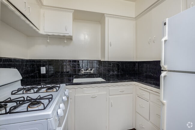 2 habitaciones, 1 baño - 768 pies cuadrados - Cocina - 2610 N St