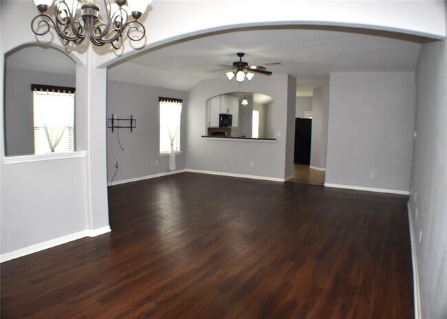 Foto del edificio - 2602 Lexington Park Dr