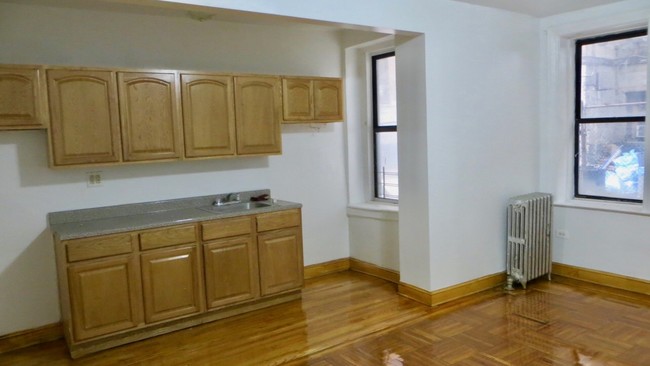 Foto del edificio - 250 E Gun Hill Rd