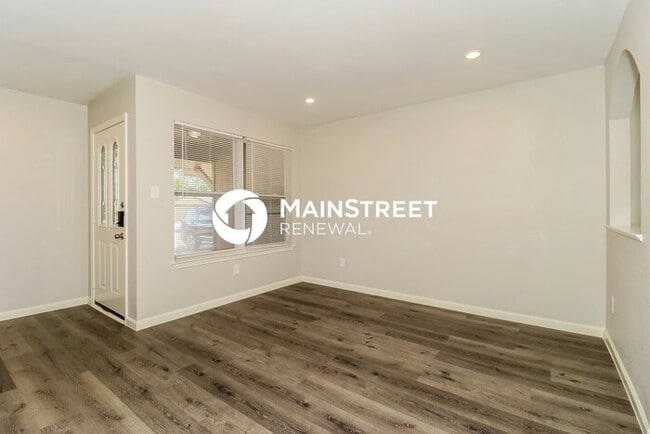 Building Photo - 3 Bedroom Pet-Friendly Home in Irving, TX ...