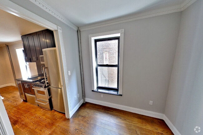 Building Photo - 314 E 106th St