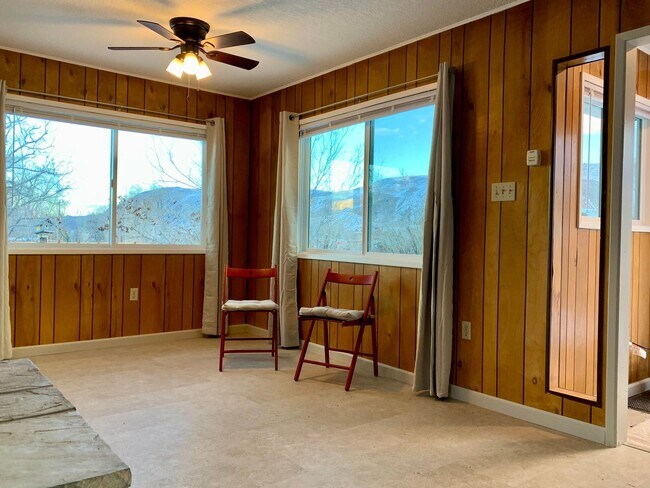 Foto del edificio - 107063 US-395