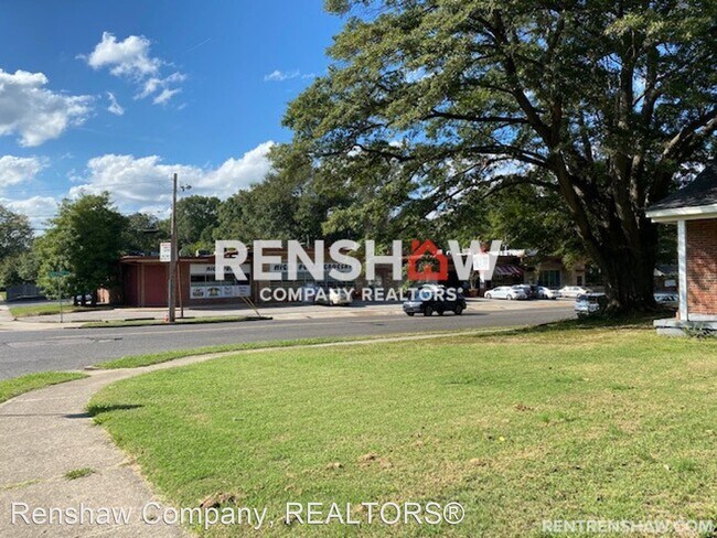 Foto del edificio - 2 br, 1 bath House - 3726 Shirlwood Ave