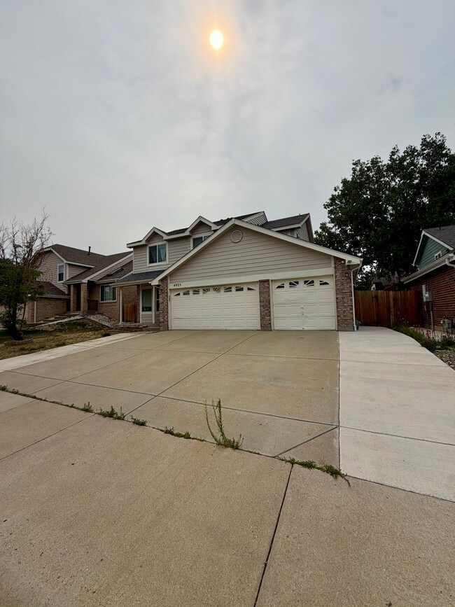 Foto del edificio - 4925 Enid Way
