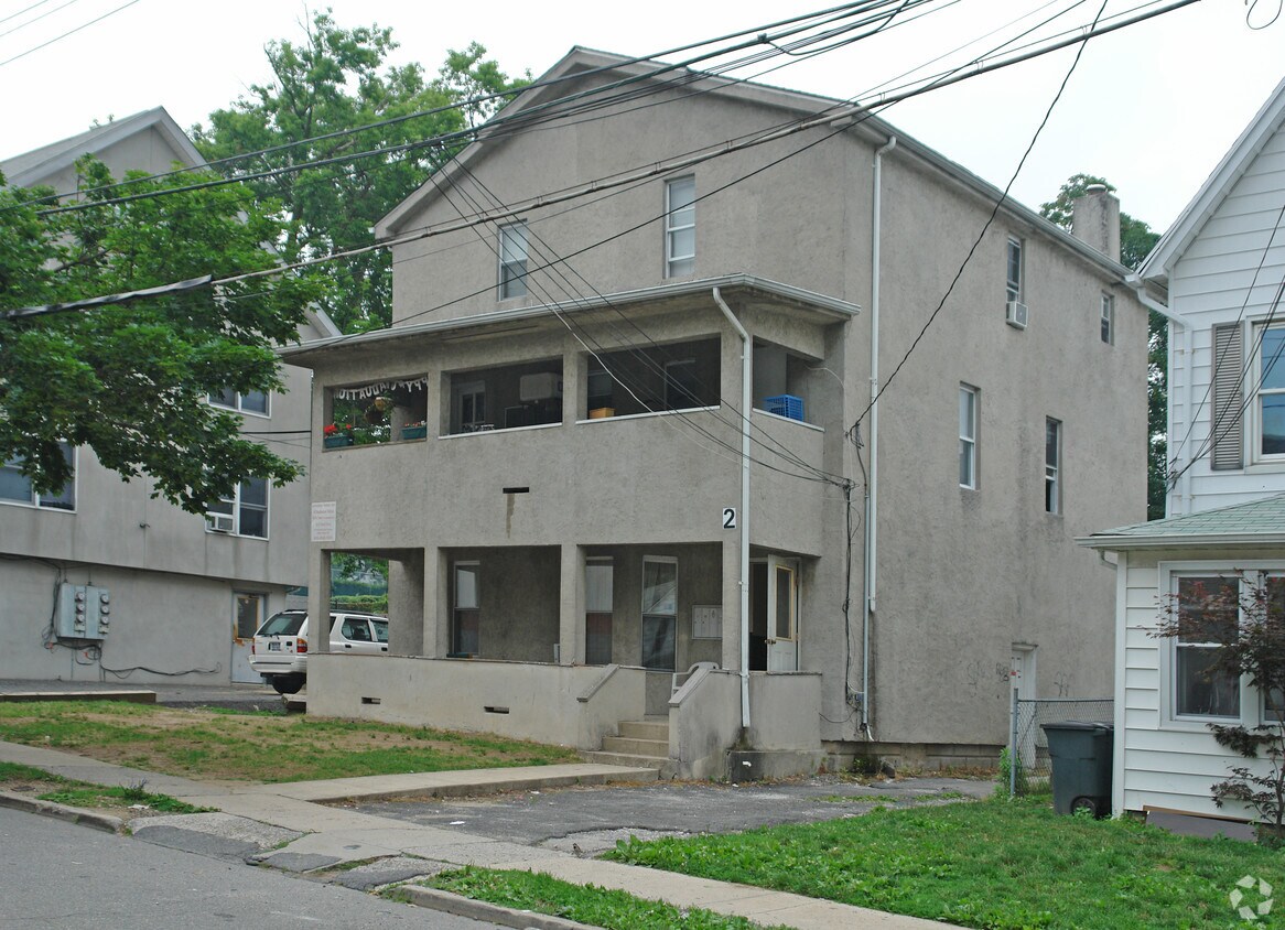 Building Photo - 2 Minerva Pl