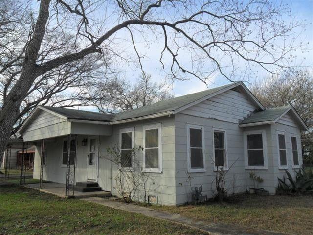 Building Photo - 1409 W San Antonio St