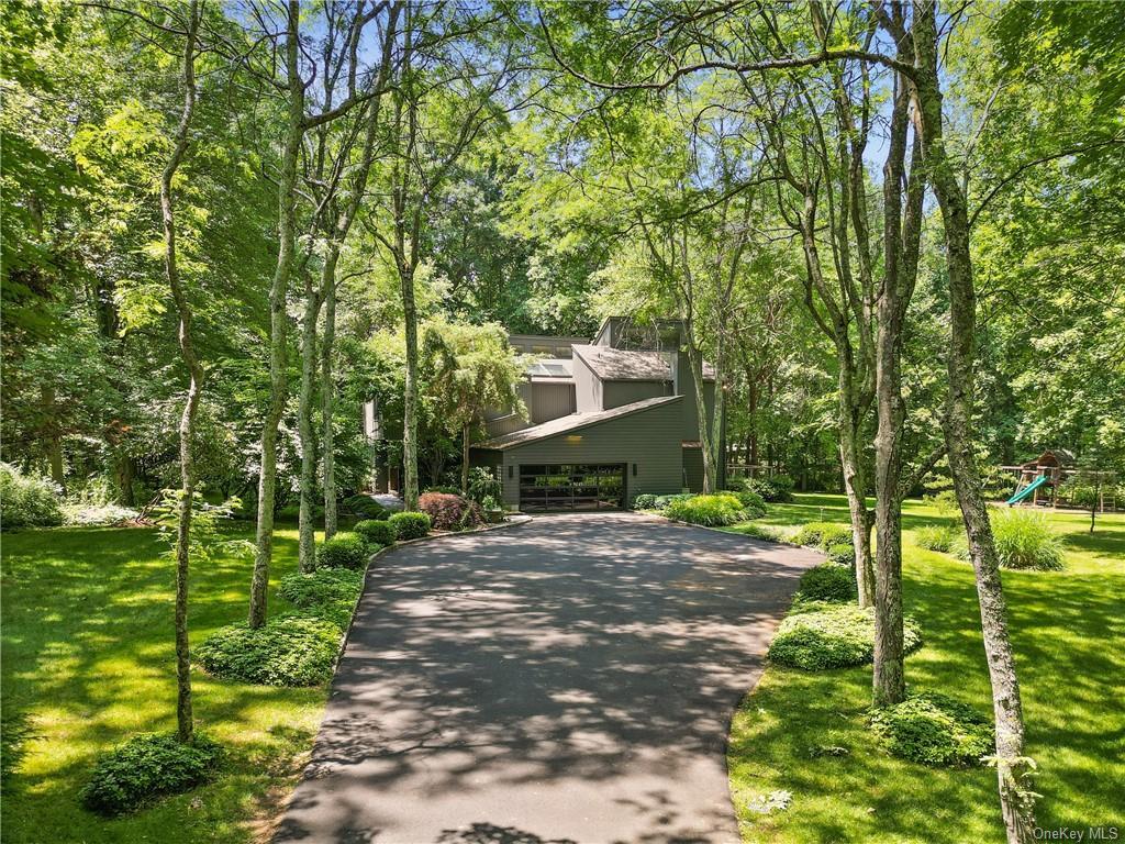 25 West Rd  