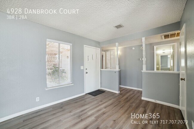 Building Photo - Stunning Single Family Home - Looking for ...