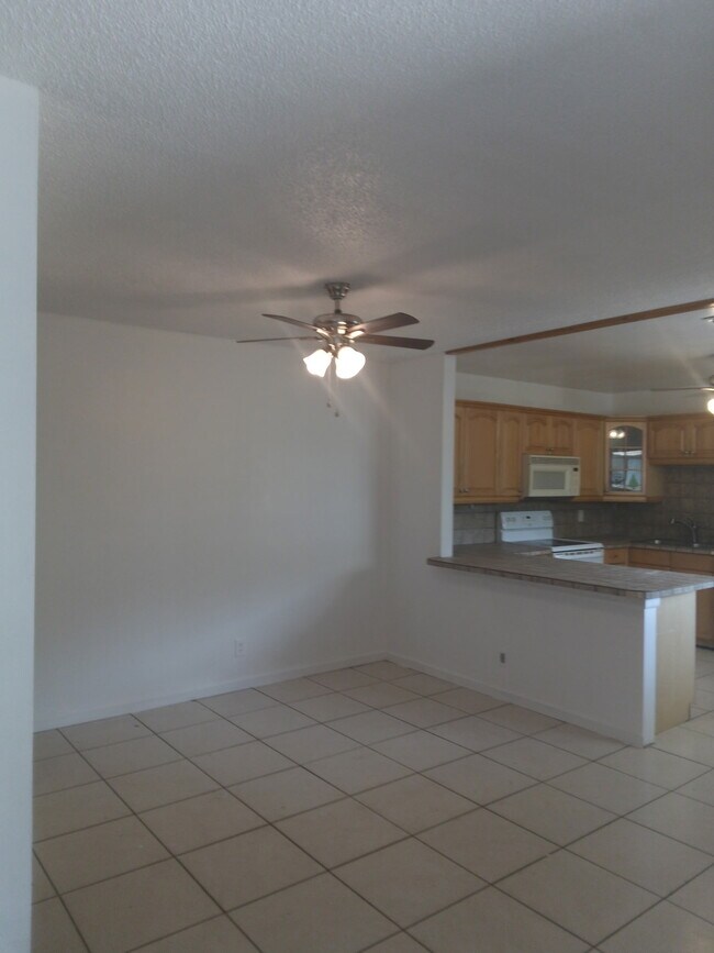 Foto del edificio - 11987 Shakerwood Ln