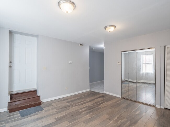 Foto del edificio - 543 E 60th St