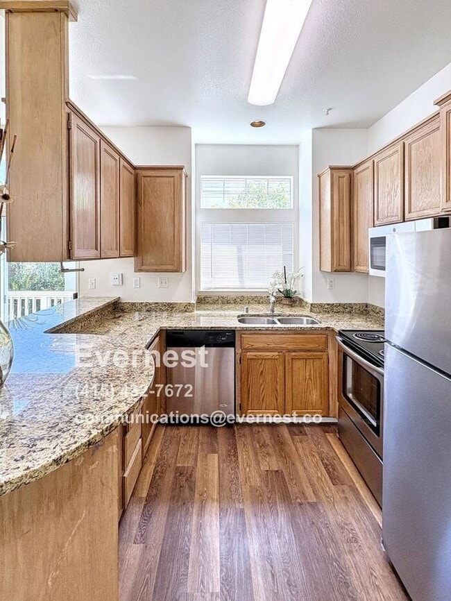 Building Photo - 979 Pinto Palm Terrace