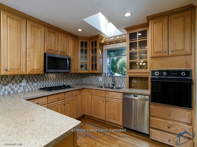 Building Photo - 4720 Del Loma Ct