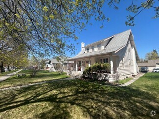 Building Photo - 530 McLeod Ave