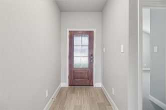 Building Photo - 2100 Gustavus Dr Building Photo - 2100 Gustavus Dr