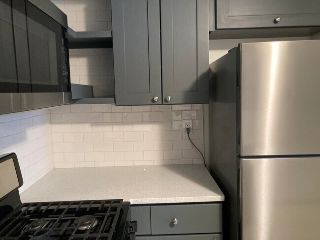 Foto del edificio - 1315 E Elmdale Ct