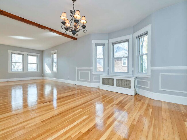 Building Photo - 63 Boutwell St