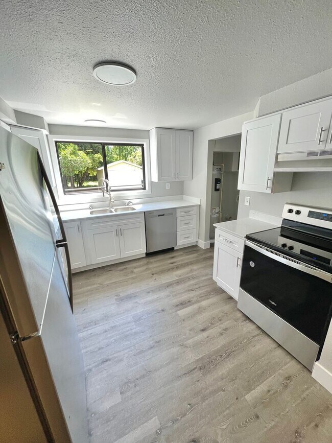 Foto del edificio - 3109 Birchwood Ave