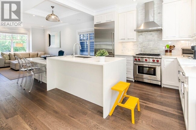Photo du bâtiment - 930 W 15th Ave