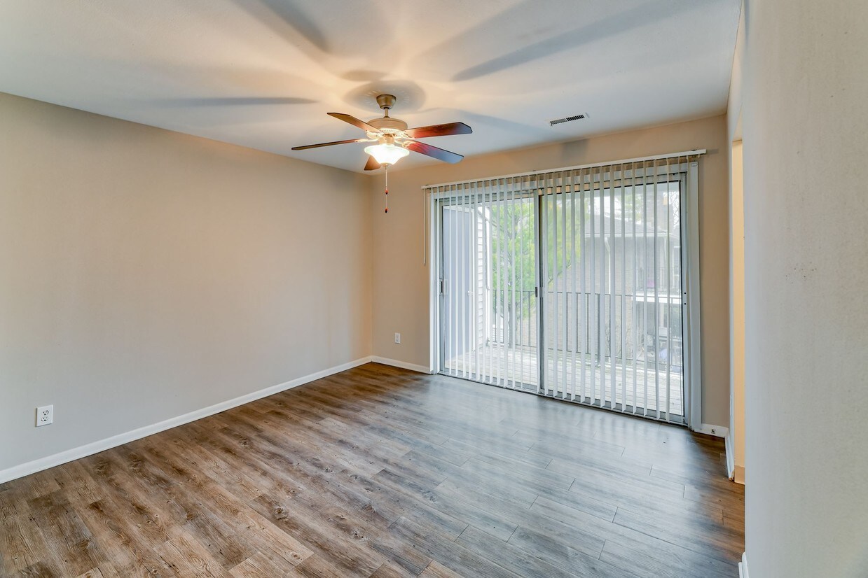 Villager Apartments Centerville, OH