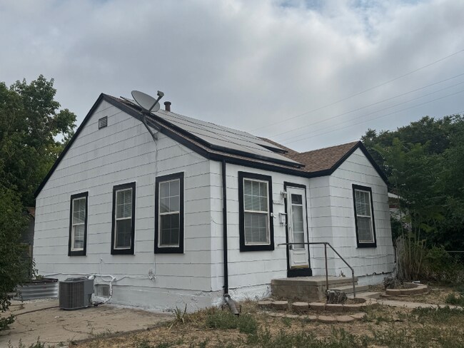 Building Photo - 10445 E 17th Ave