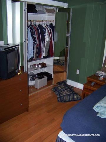 Foto del edificio - 44-46-46 Ward St