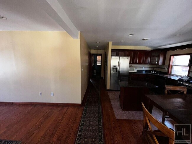 Building Photo - 85 DRIVE