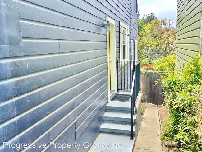 Building Photo - 2 br, 1.5 bath House - 276 Crescent Avenue