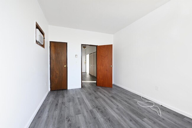 Foto del edificio - 415-417-417 Central Ave