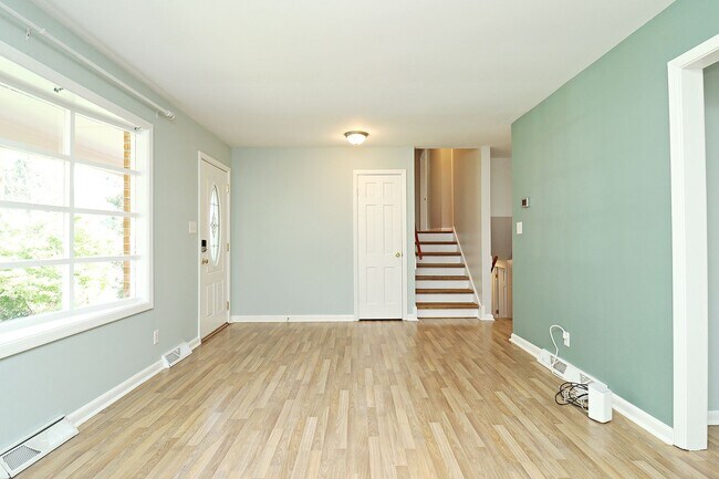 Foto del edificio - Convenient to Rt 29 & The Shops at Stonefield