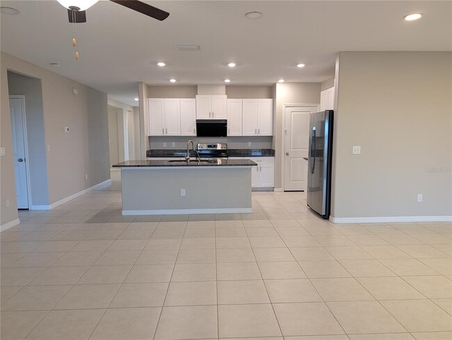 Building Photo - 31649 Sun Kettle Lp