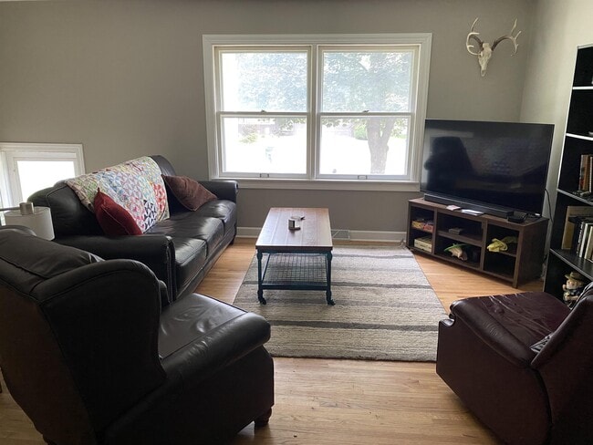 Foto del edificio - 1915 Mayfair St