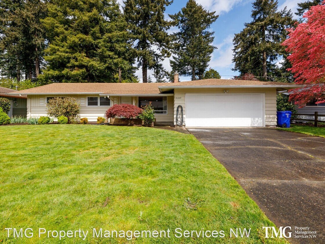 3 br, 2 bath House 16339 NE Hoyt Street House for Rent in Portland