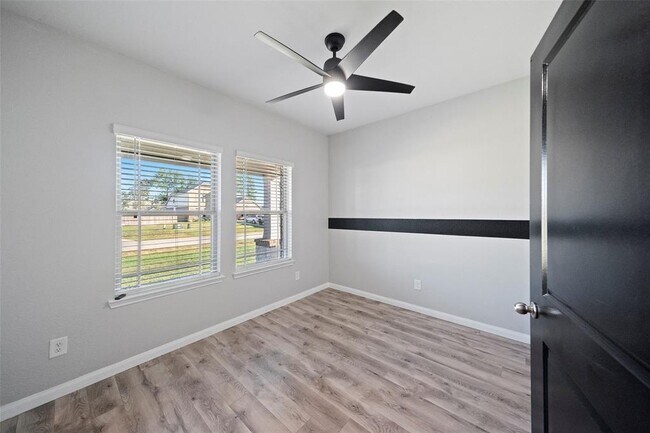 Building Photo - 6161 White Oak Leaf Lp