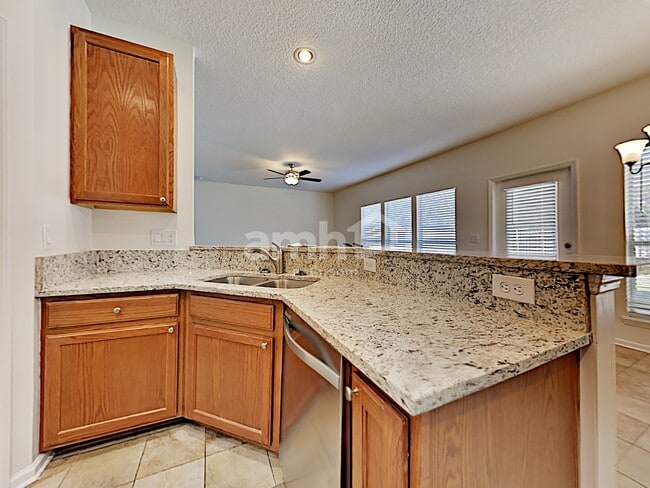 Foto del edificio - 1510 Timber Trace Dr