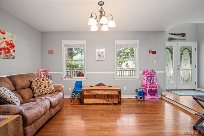Foto del edificio - 5704 Haley Ln