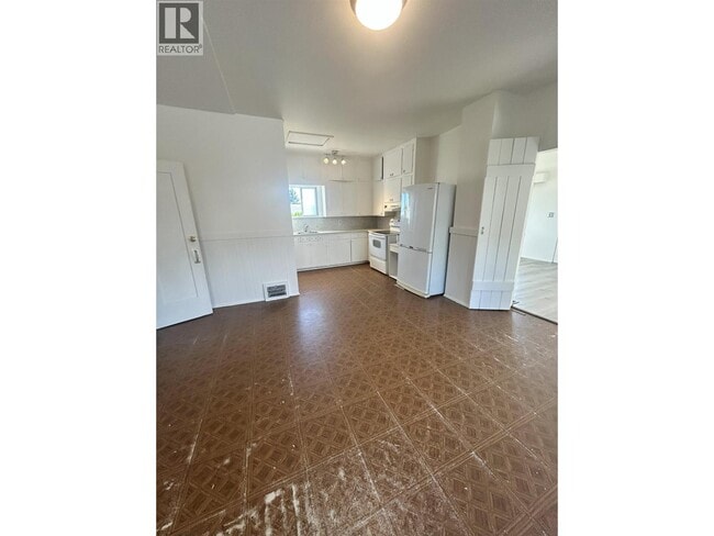 Building Photo - 317 Marmont St