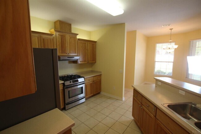 Building Photo - 2468 Bowling Green Way
