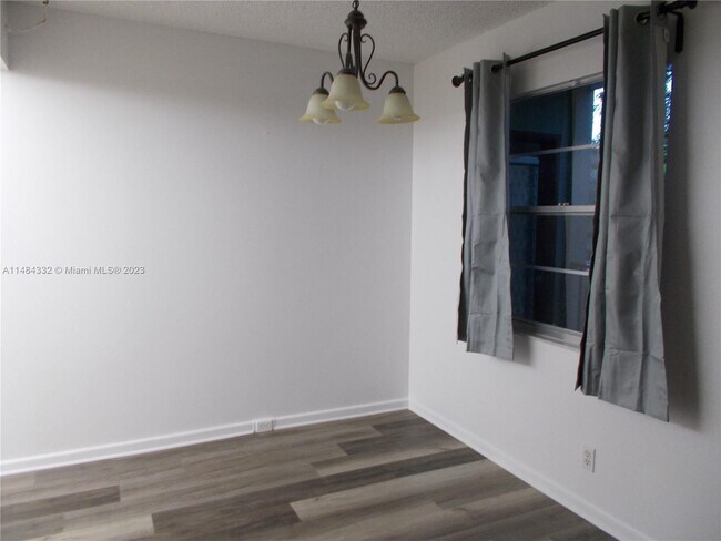 Building Photo - 13250 SW 7th Ct
