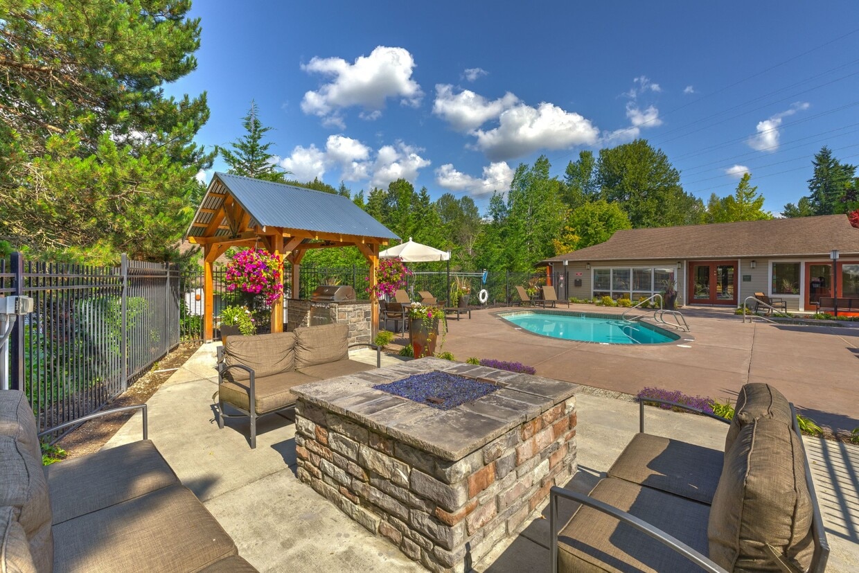 The Berkshire 1300 Eagle Ridge Dr S Renton, WA