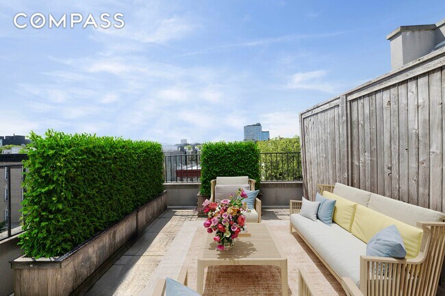 Building Photo - 195 Hawthorne St