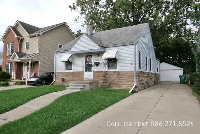 Foto del edificio - 22449 Lambrecht Ave