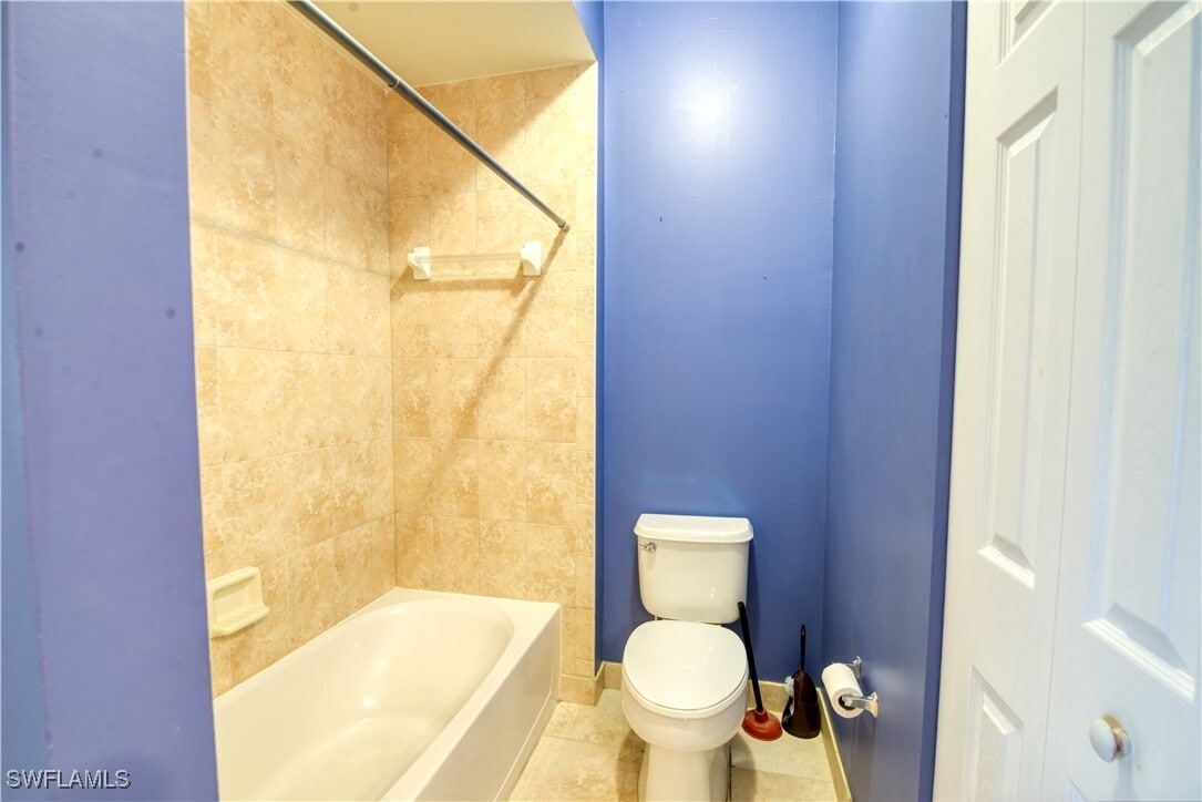 Primary Photo - 20221 Estero Gardens Cir