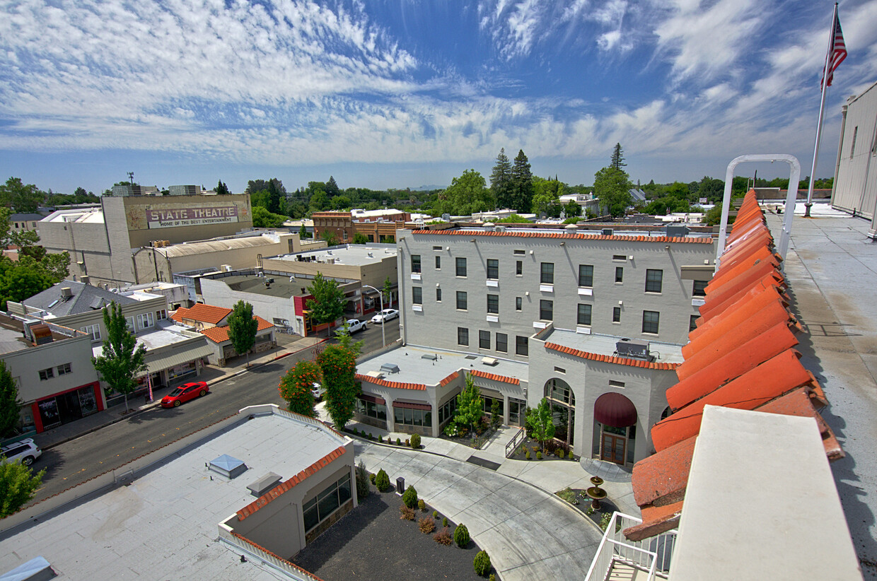 Primary Photo - Oroville Inn