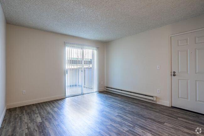 1BR, 1BA - 600SF - Trinity Way Apartments