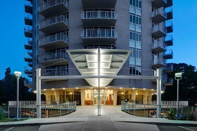 Entrada - Plymouth Place Retirement Community 62+