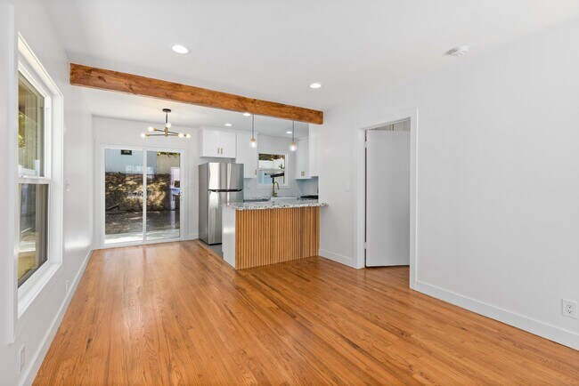 Foto del edificio - 1942 Chickasaw Ave