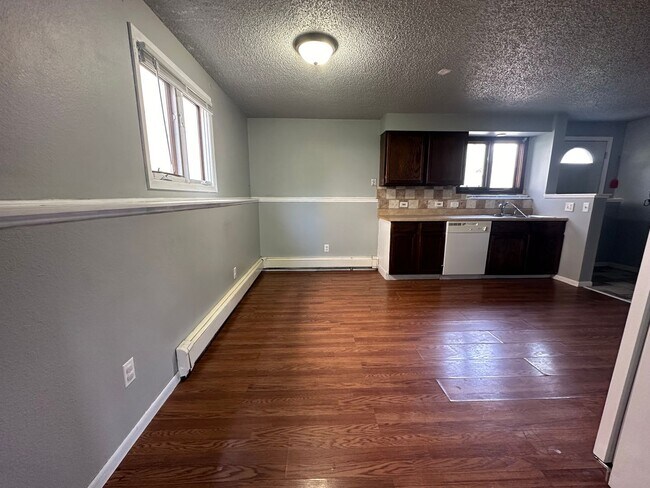Building Photo - 502 4th Avenue