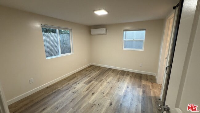 Building Photo - 385 Redondo Ave