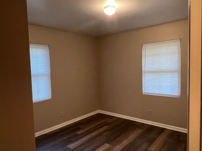 Foto del edificio - 3632 Meadowgrove Dr
